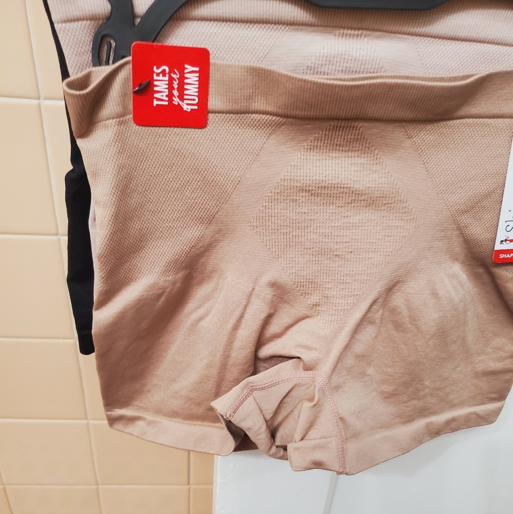 NWT 3PK Skinnygirl Shaping Seamless Shorts; Szs L & M; Tames your Tummy; $35 - Picture 7 of 8